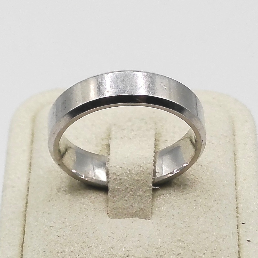 Mens Silver Tone Beveled Edge Band Ring Size 10.75 Minimalist Wedding Band